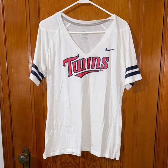 Nike White Twins V-Neck T-Shirt with Navy Stripes - Picture 1 of 4